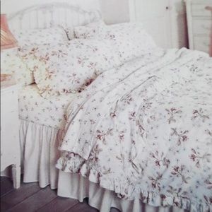 BNWT Simply Shabby Chic Floral Twin Duvet Set